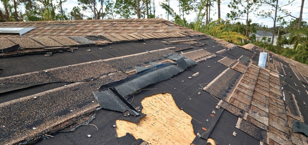 Homeowners should know of roofers’ licensing, budget