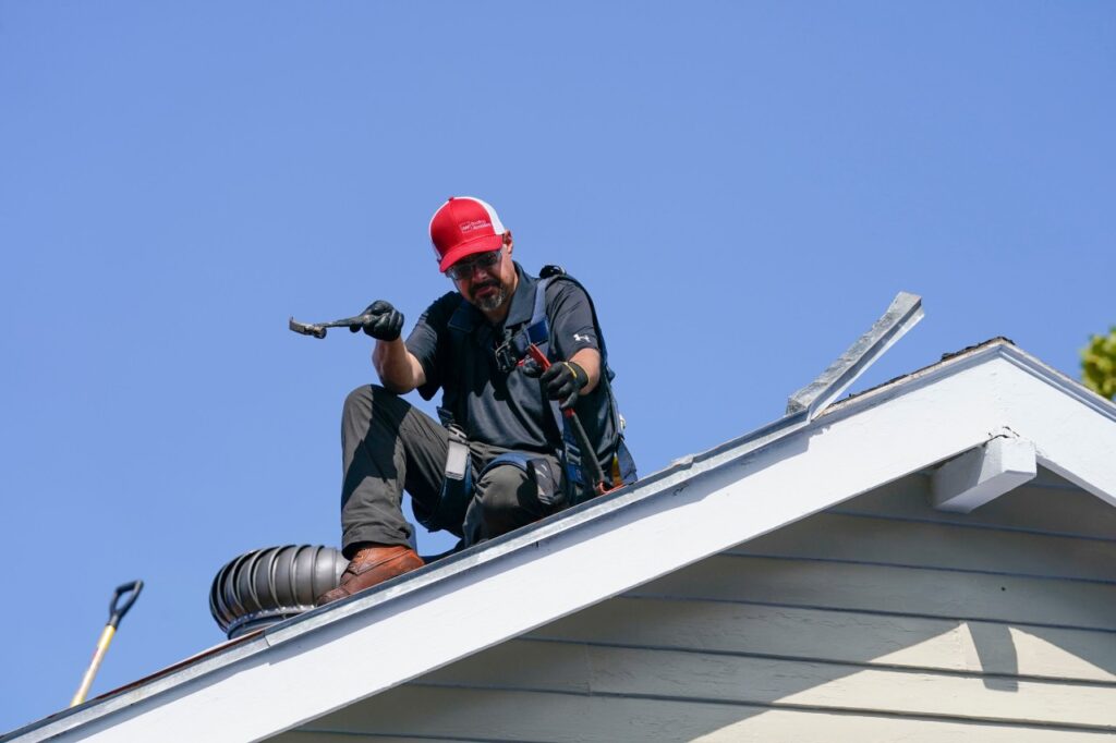 Back at old job, Anthony Mackie lends star power to New Orleans’ post-Ida roof repair effort – WBOY.com