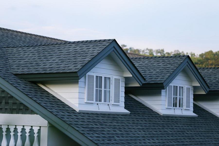 Roof Replacement vs. Roof Repair: Making the Right Choice