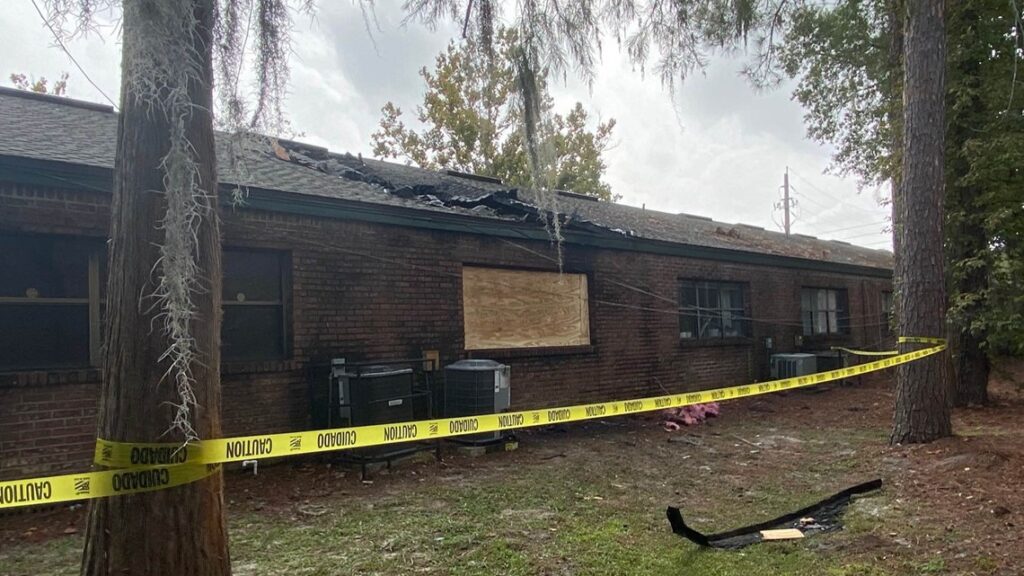 Overnight fire damages roof on Jacksonville Southside