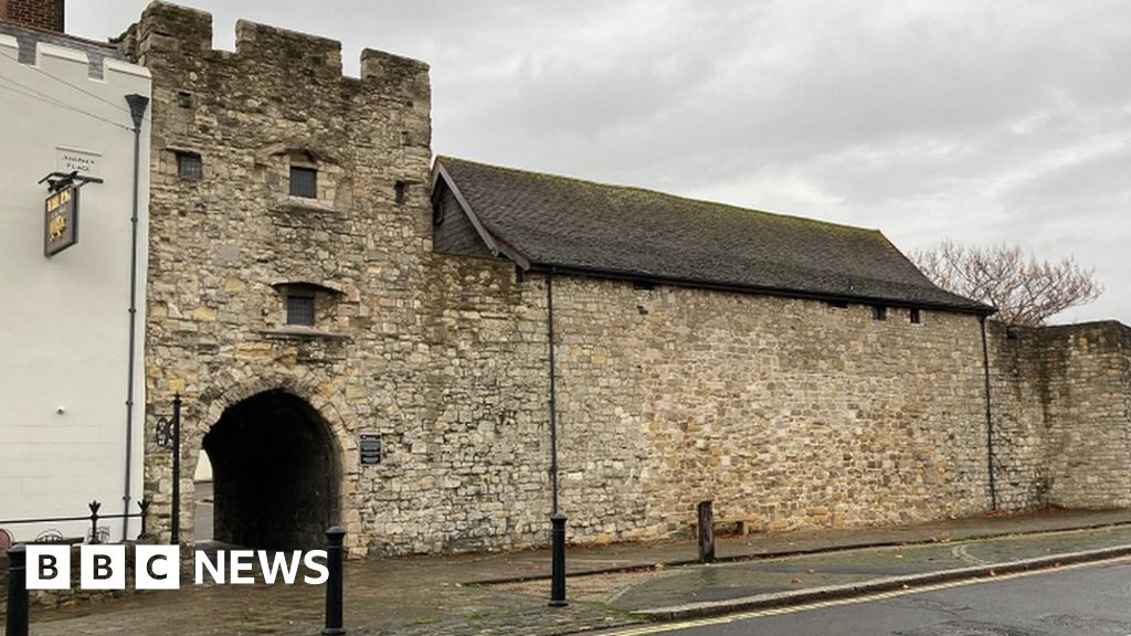 Southampton: Discovery made during West Gate roof repairs