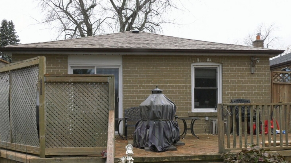 Ontario woman shocked after losing $80K in roofing scam