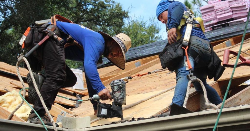 Widow of Army Airborne veteran gets new roof thanks to Roof Deployment Project | Local News