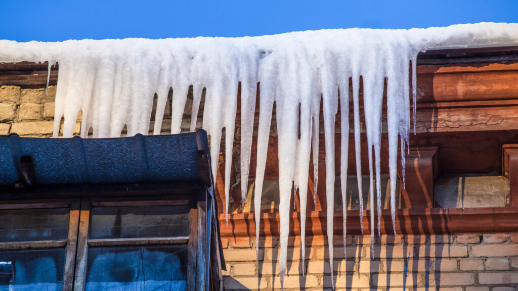 What You Need To Know About Winterizing Your Flat Roof